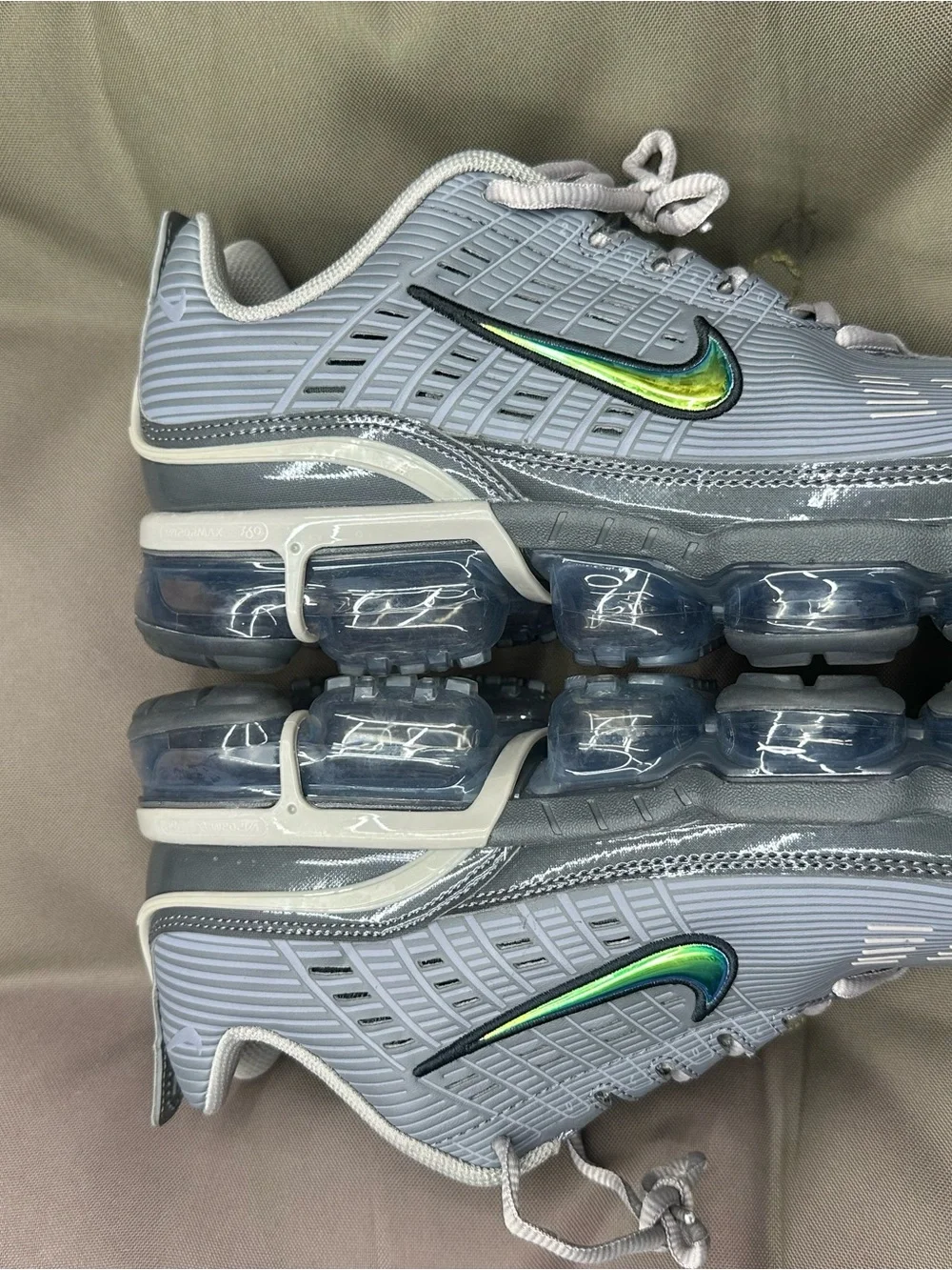 Nike air vapormax 360 enigma stone iridescent swoosh shoes size 11 mens new